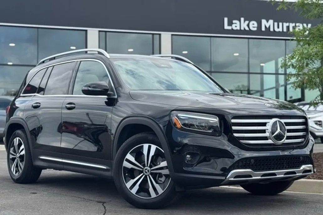 2025 Mercedes Benz GLB 250 photo 1