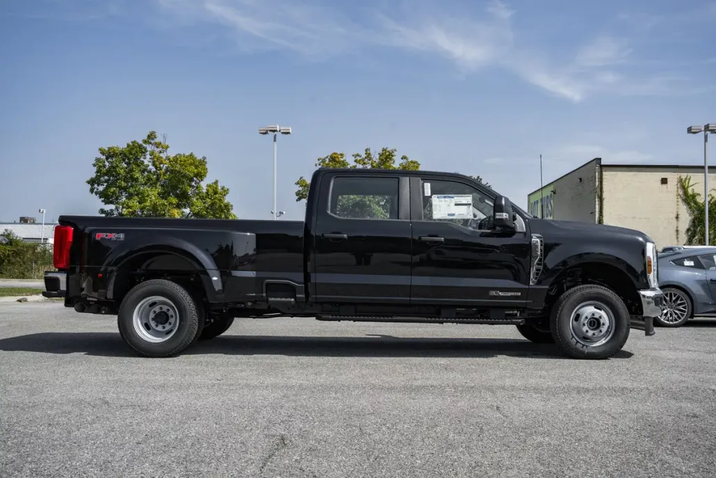 2026 Ford F-350 XL photo 1