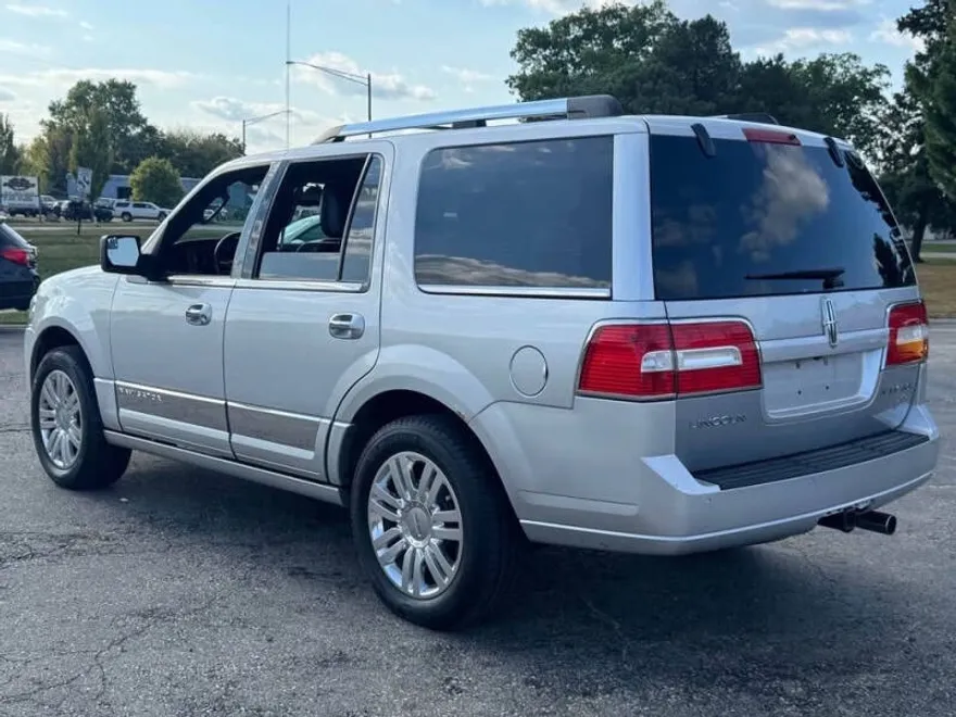 2013 Lincoln Navigator Base photo 1