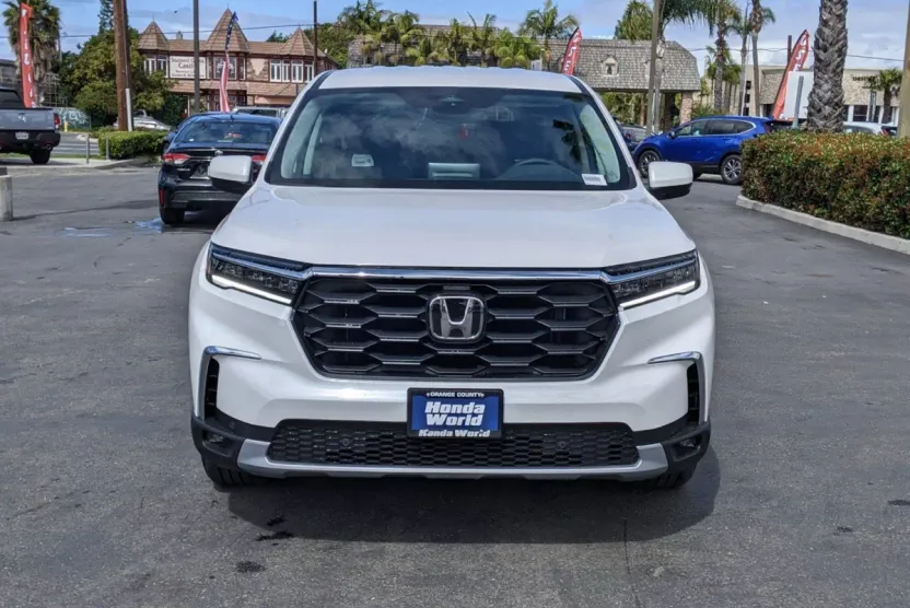 2025 Honda Pilot EX-L photo 1