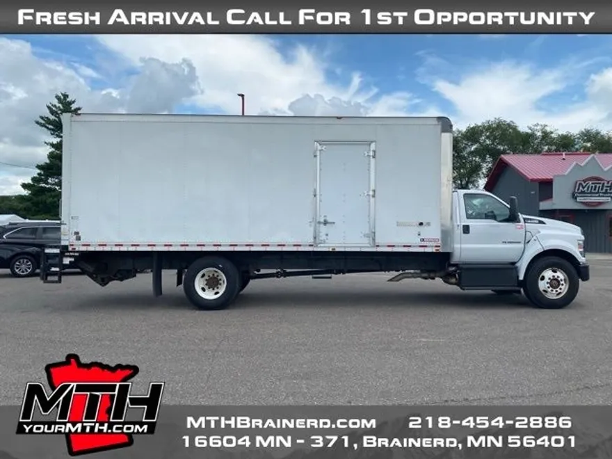 2019 Ford F-750 SuperCab photo 1