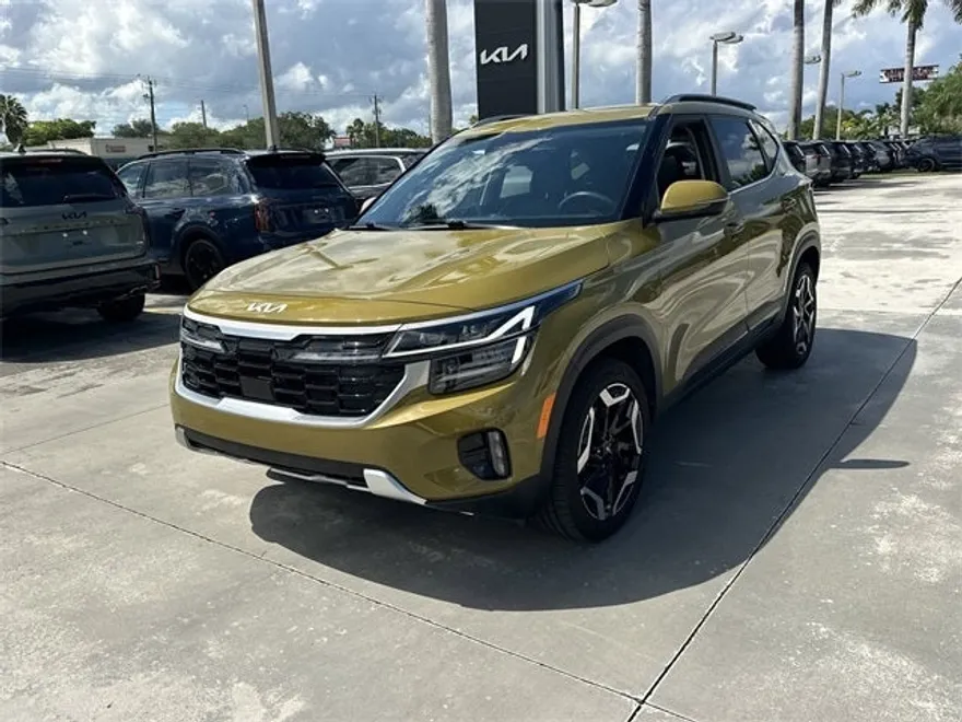 2024 Kia Seltos SX photo 1