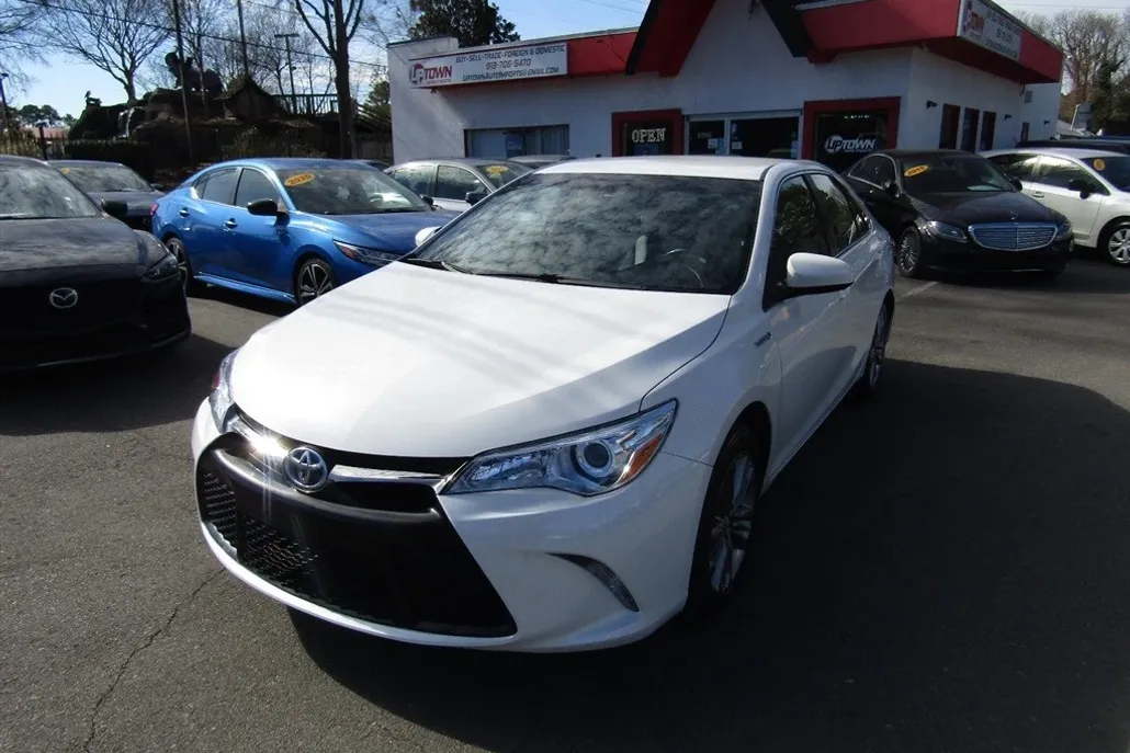 2017 Toyota Camry Hybrid SE photo 1