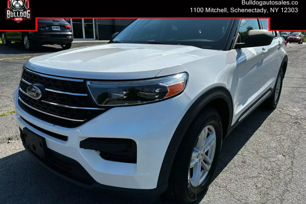 2020 Ford Explorer XLT Sport photo 1