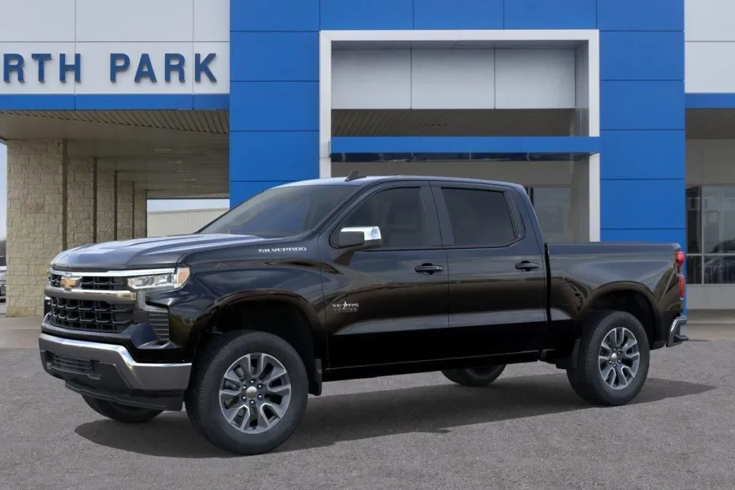 2026 Chevrolet Silverado 1500 LT photo 1