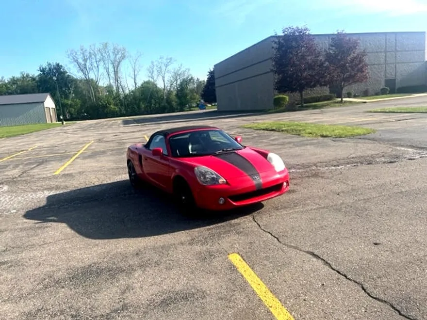 2003 Toyota MR2 Spyder photo 1