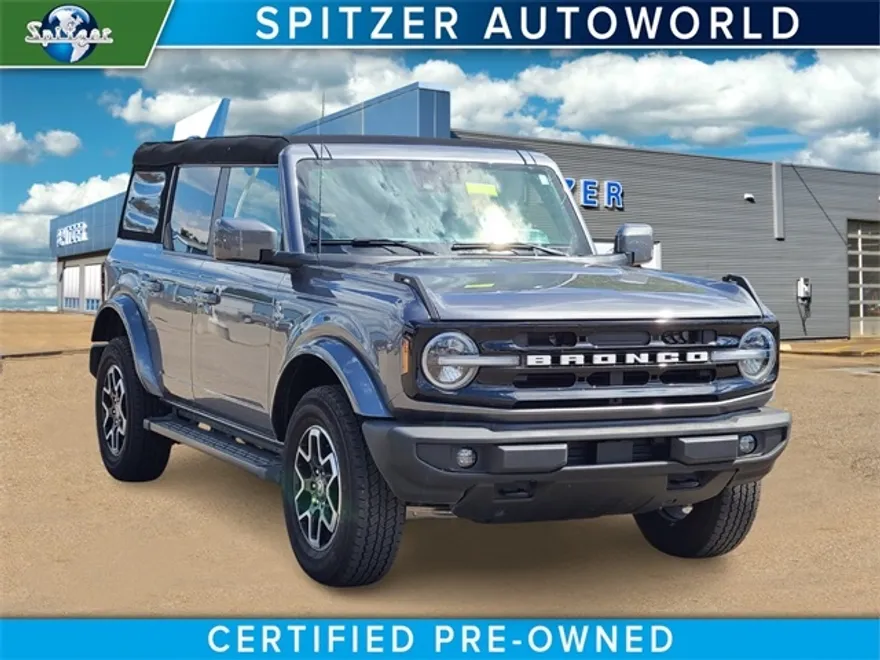 2023 Ford Bronco Outer Banks photo 1