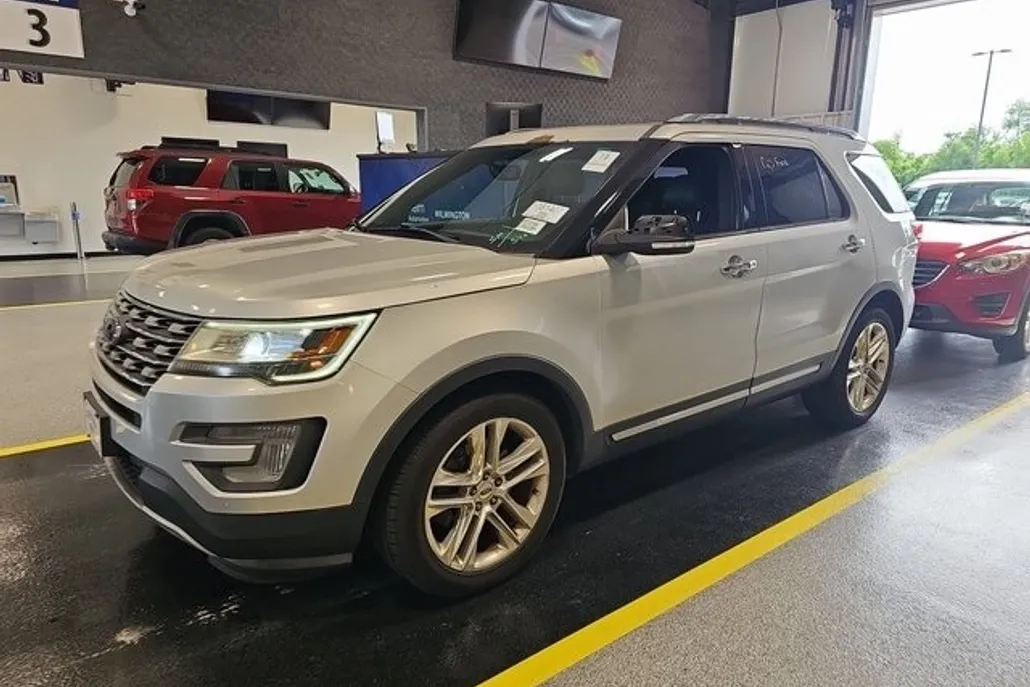 2017 Ford Explorer Limited photo 1