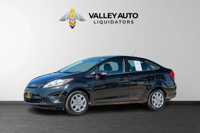 2013 Ford Fiesta SE photo 1