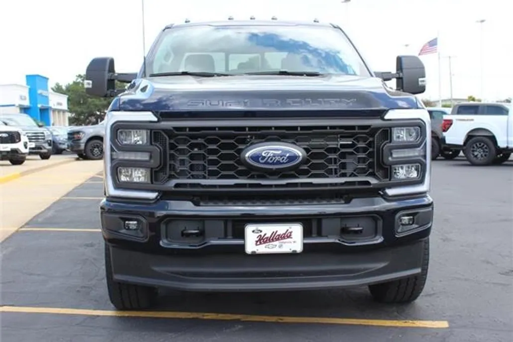 2025 Ford F-350 XL photo 1