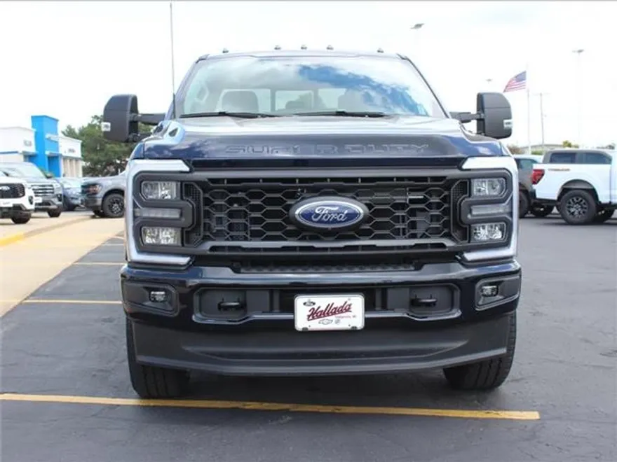 2025 Ford F-350 XL photo 1