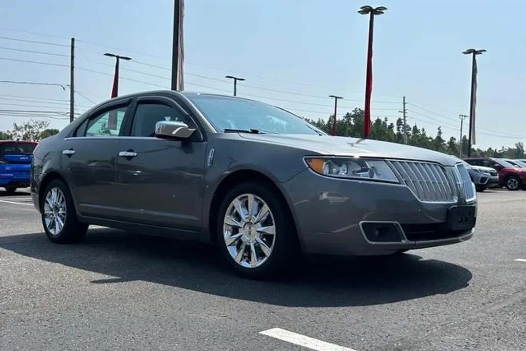 2011 Lincoln MKZ photo 1
