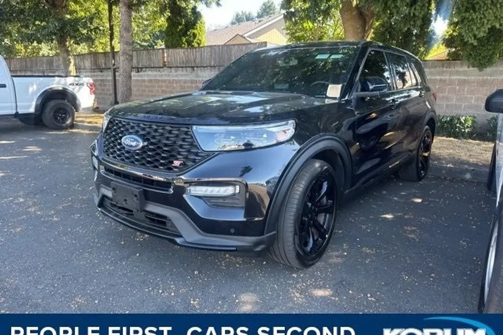 2022 Ford Explorer ST photo 1