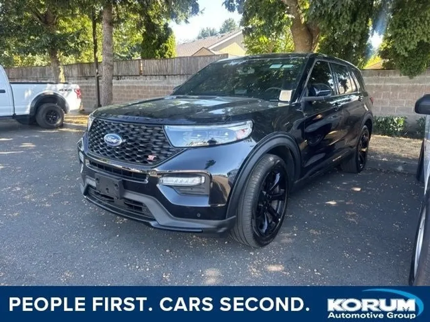 2022 Ford Explorer ST photo 1