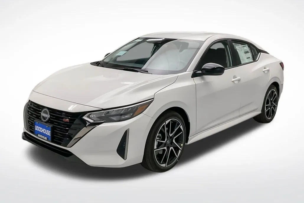 2025 Nissan Sentra SR photo 1