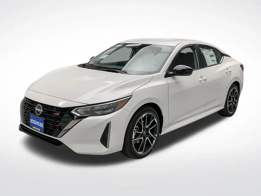 2025 Nissan Sentra SR photo 1