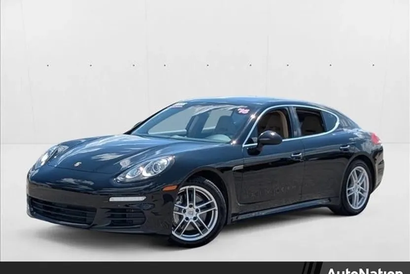 2016 Porsche Panamera 4S photo 1
