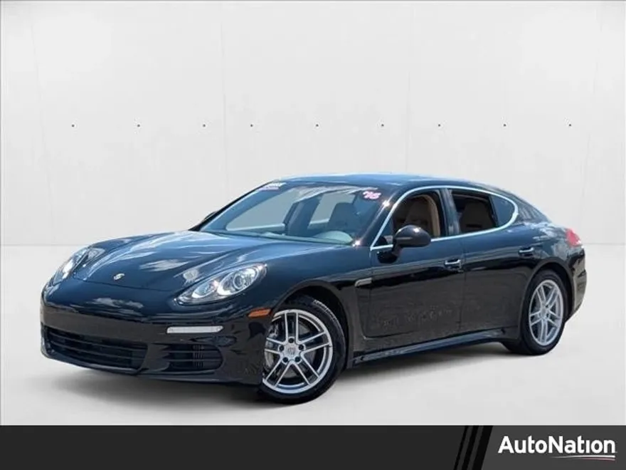 2016 Porsche Panamera 4S photo 1