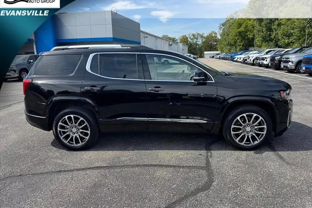 2023 Gmc Acadia Denali photo 1