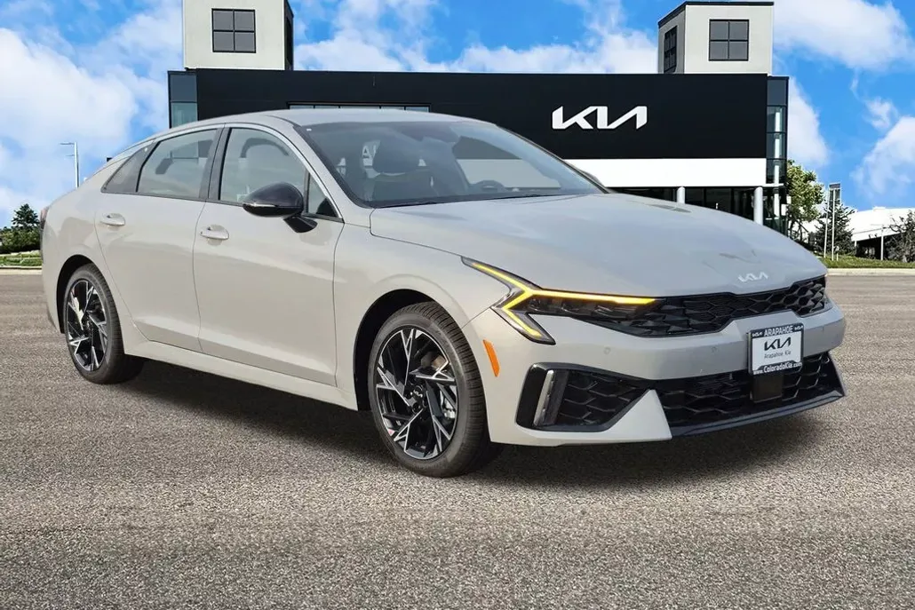 2026 Kia K5 GT-Line photo 1