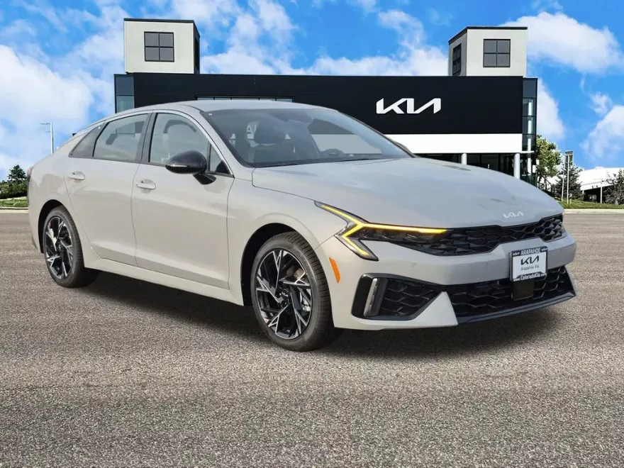 2026 Kia K5 GT-Line photo 1