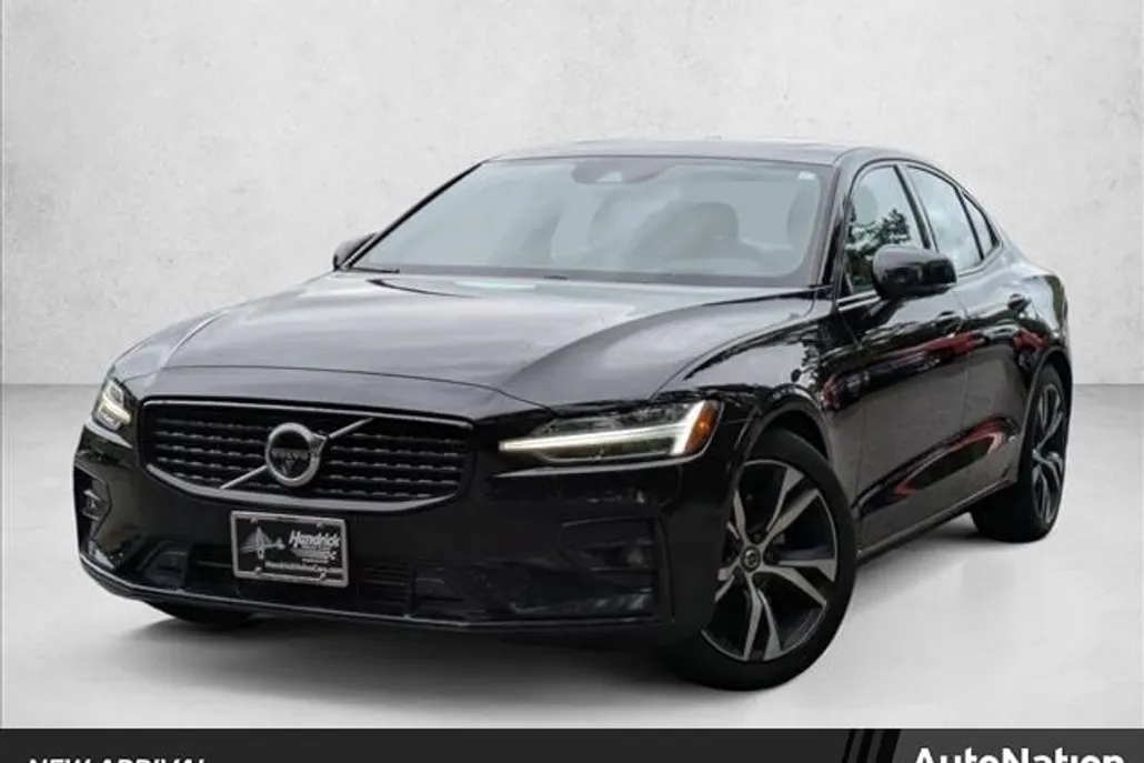 2021 Volvo S60 R-Design photo 1