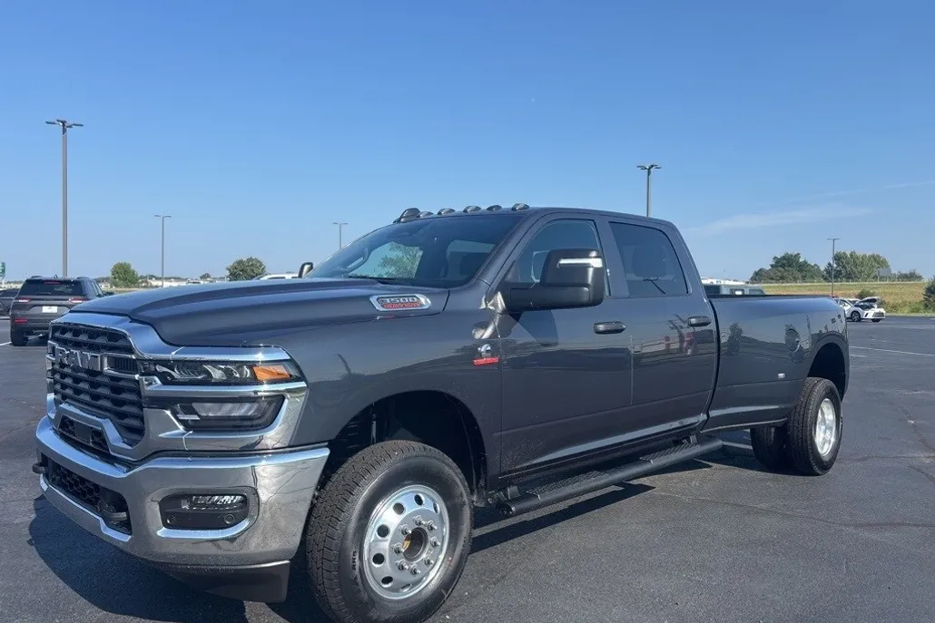2026 Ram 3500 Tradesman photo 1