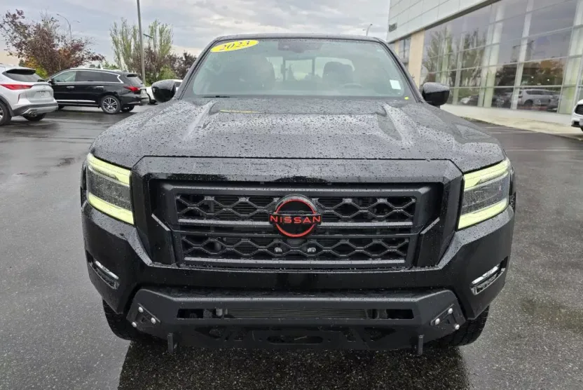 2023 Nissan Frontier PRO-4X photo 1