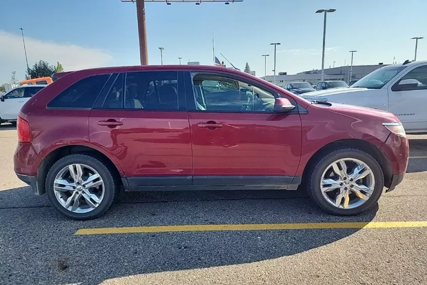 2013 Ford Edge SEL photo 1