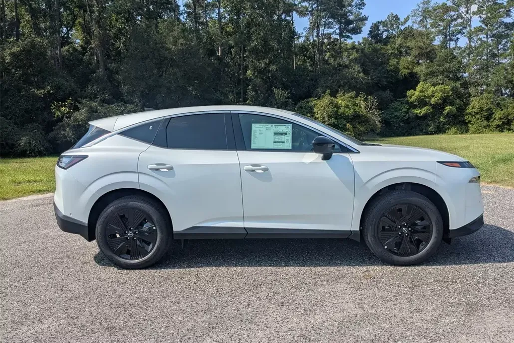 2025 Nissan Murano SV photo 1