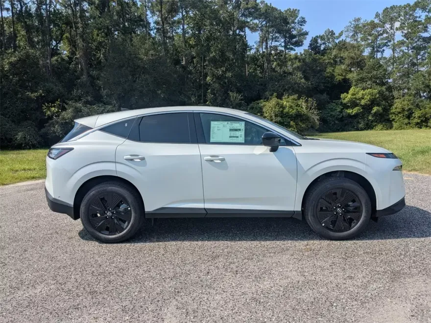 2025 Nissan Murano SV photo 1