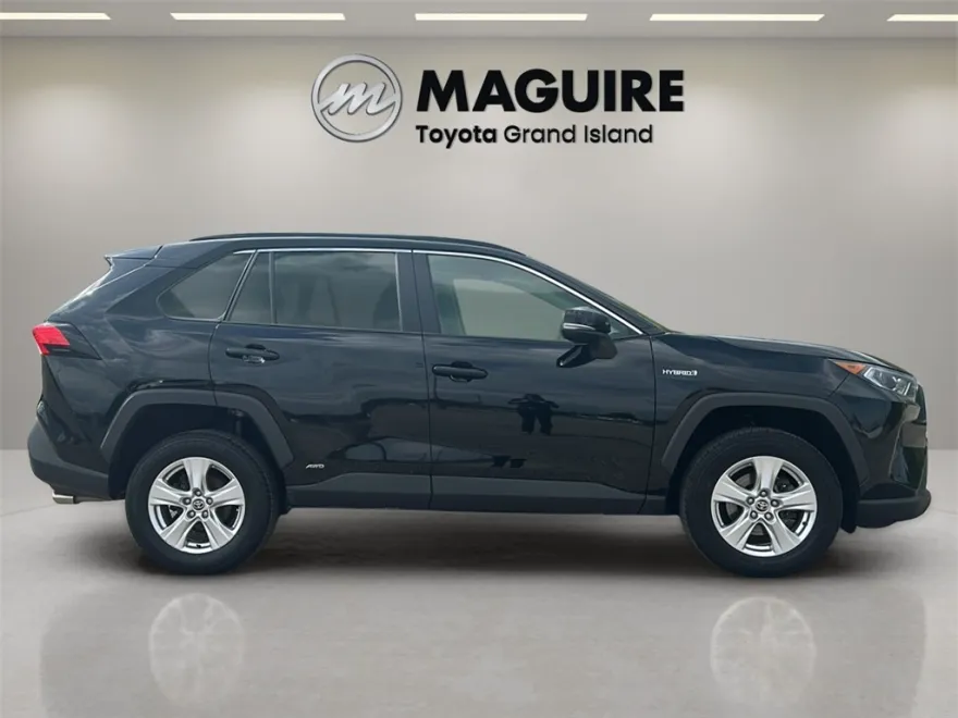 2021 Toyota RAV4 Hybrid XLE photo 1