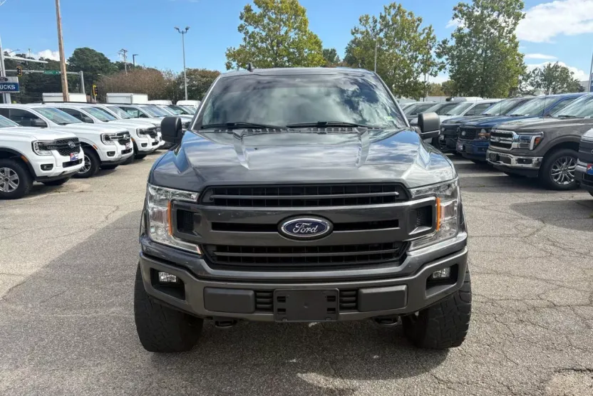 2020 Ford F-150 XLT photo 1