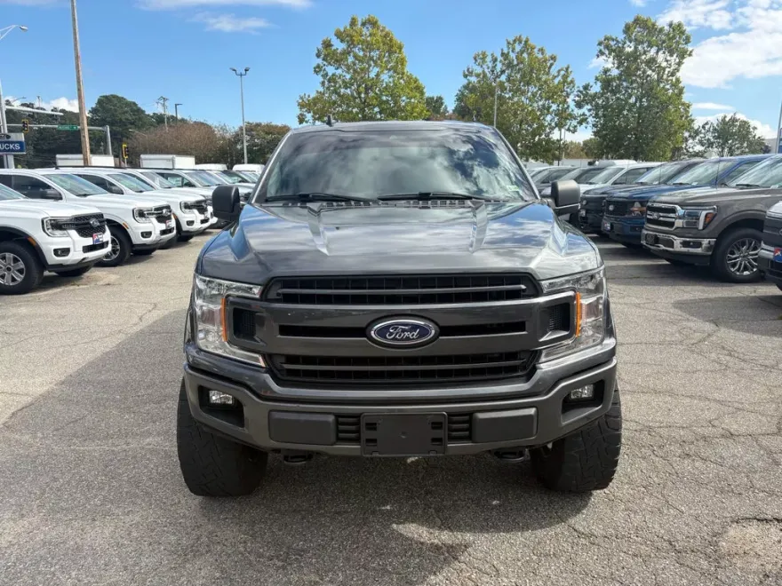 2020 Ford F-150 XLT photo 1