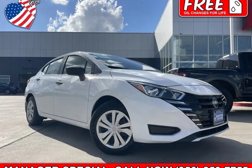 2024 Nissan Versa 1.6 S photo 1