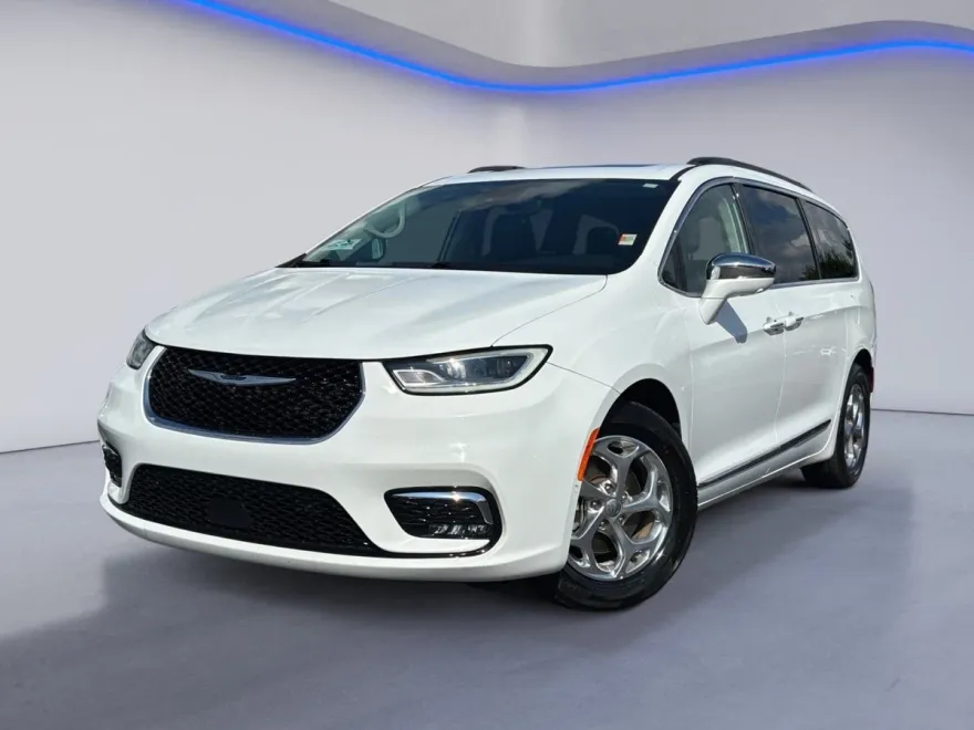 2022 Chrysler Pacifica Limited photo 1