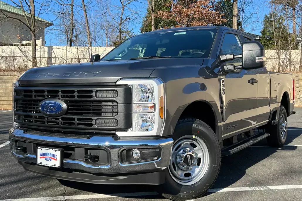 2024 Ford F-350 photo 1