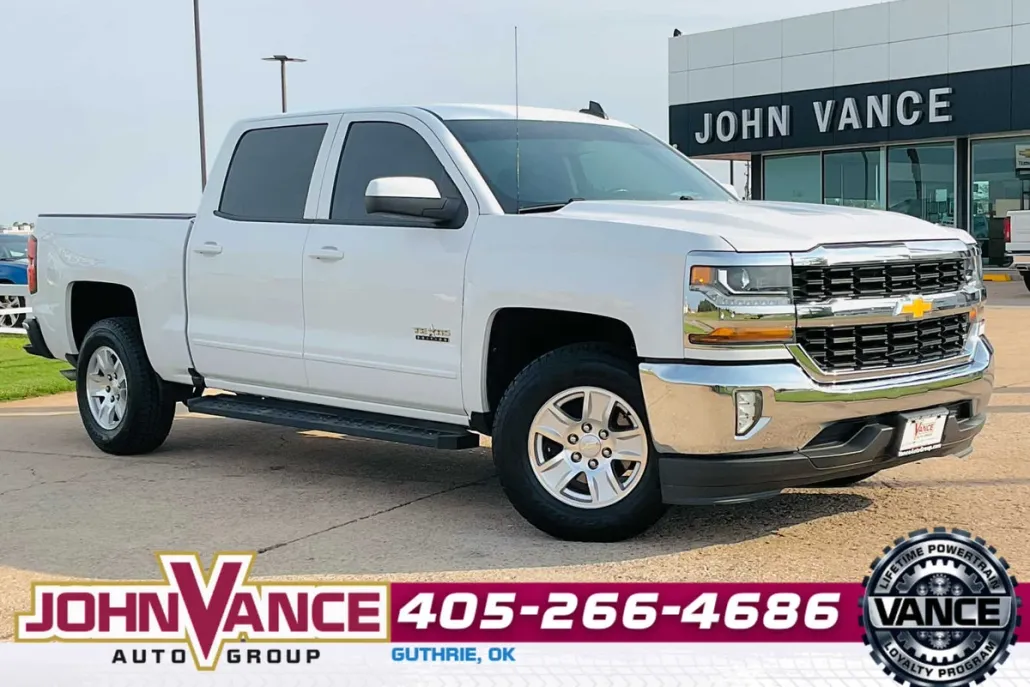 2018 Chevrolet Silverado 1500 LT photo 1