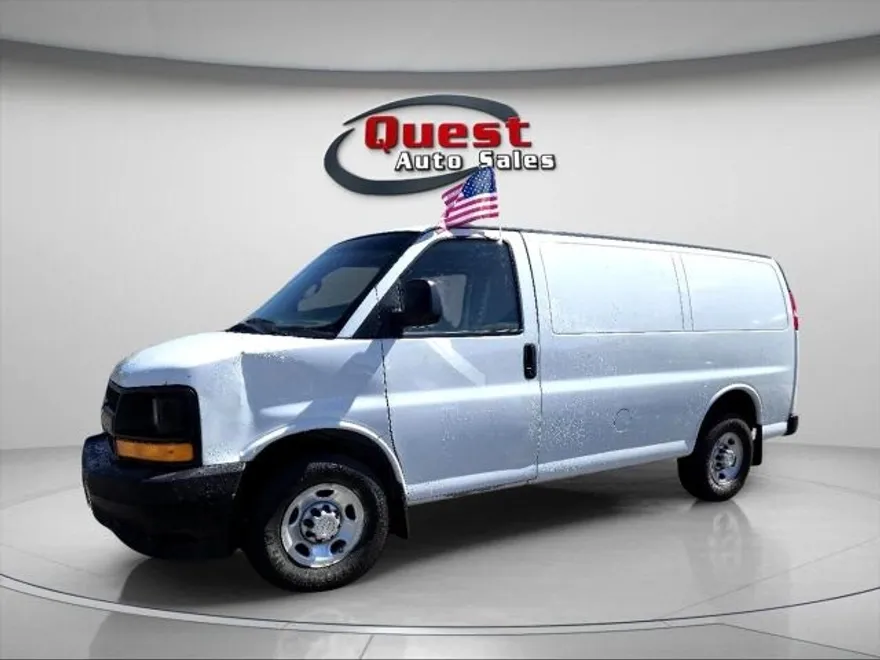 2017 Chevrolet Express 2500 Cargo Van photo 1