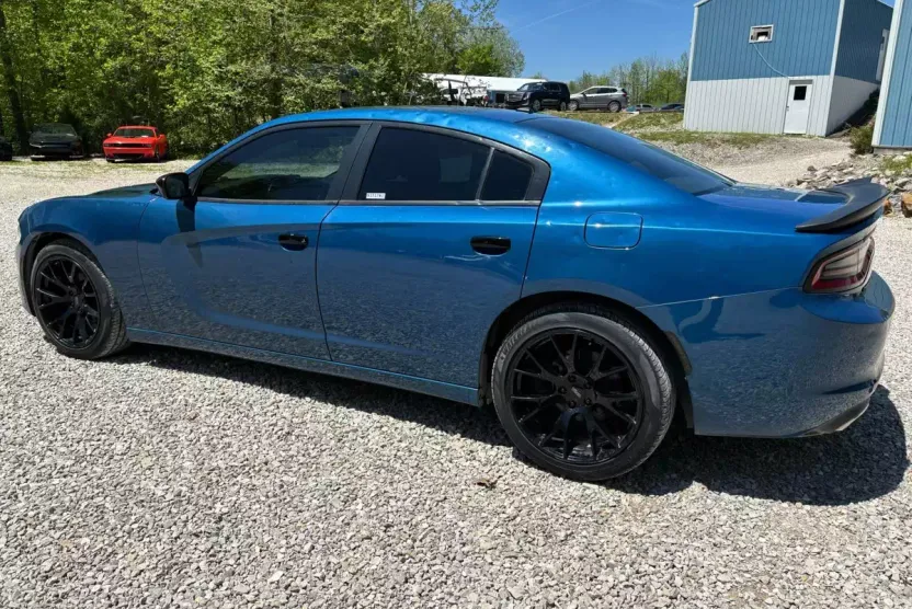 2020 Dodge Charger SXT photo 1