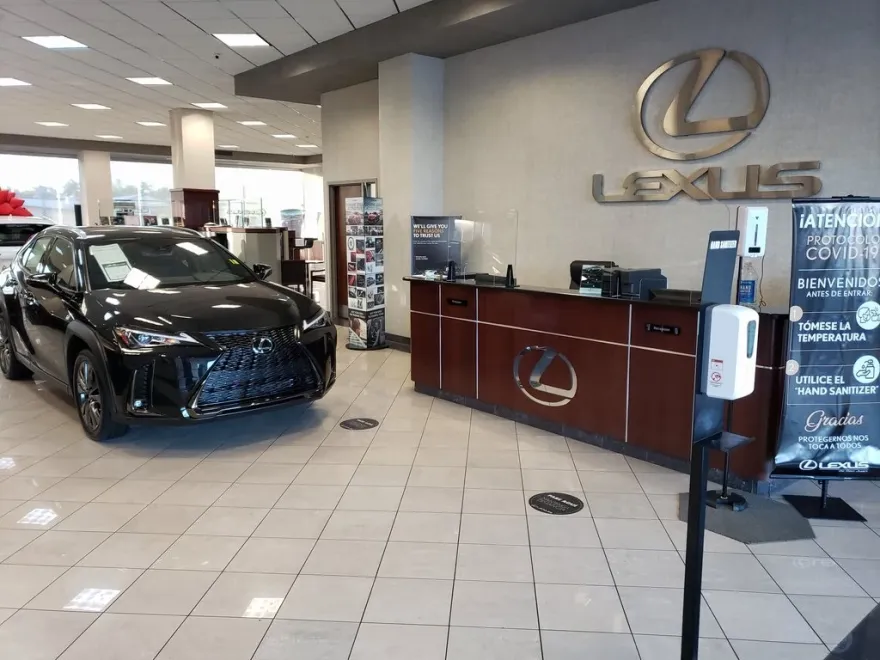 2025 Lexus IS 300 photo 27