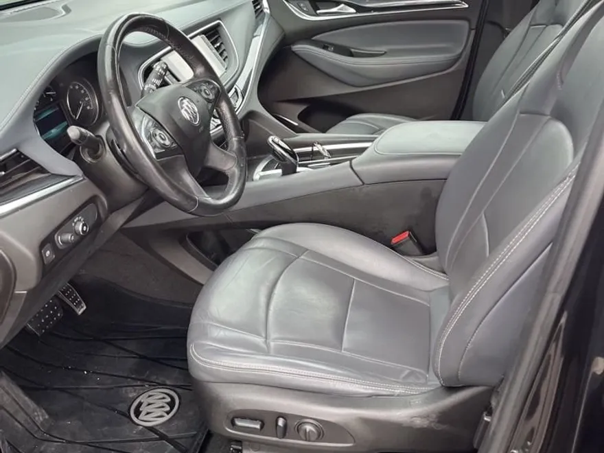 2018 Buick Enclave Essence photo 1