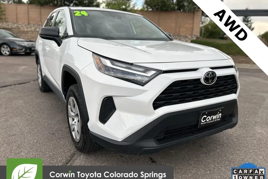 2024 Toyota RAV4 LE photo 1