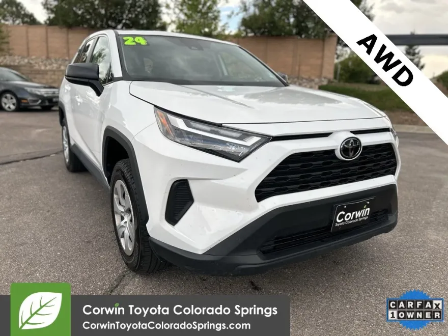 2024 Toyota RAV4 LE photo 1