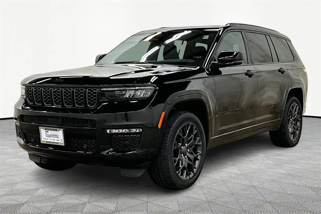 2025 Jeep Grand Cherokee L Summit photo 1
