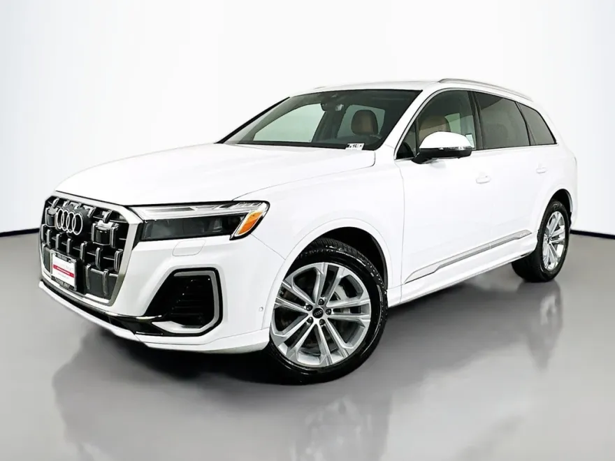 2025 Audi Q7 Premium photo 1