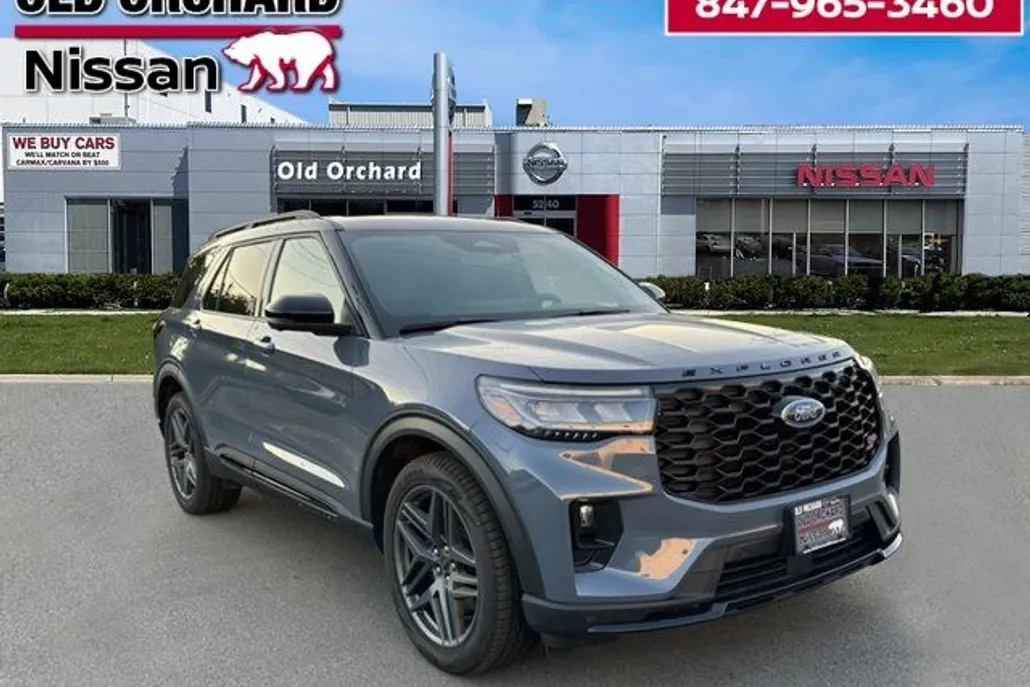 2025 Ford Explorer ST photo 1