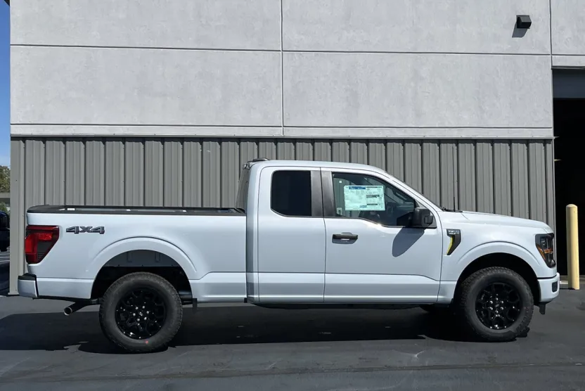2025 Ford F-150 STX photo 1