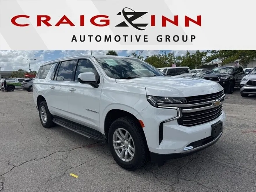 2023 Chevrolet Suburban LT photo 1