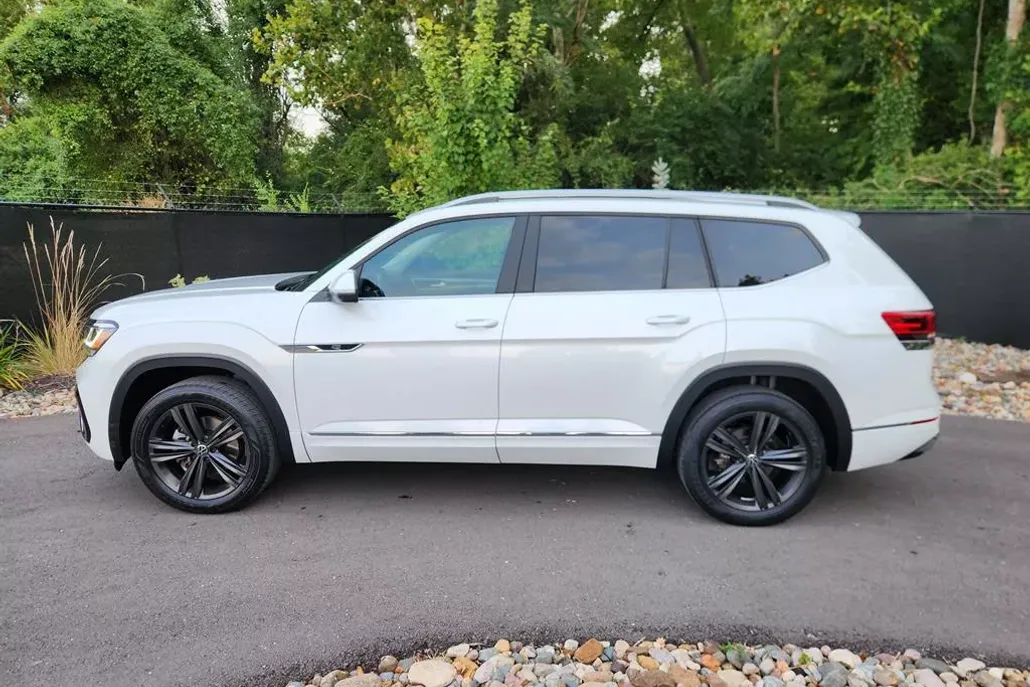 2022 Volkswagen Atlas V6 SEL R-Line photo 1